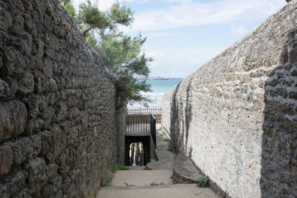Appartement 4 Etoiles Vue Mer Et Bord De Plage Chez Odette Saint-Malo Bagian luar foto